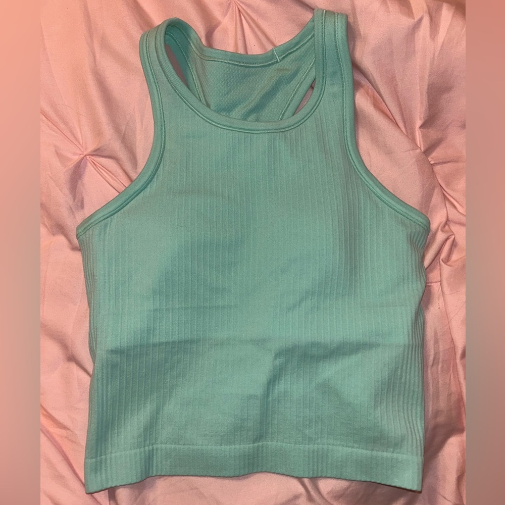 Lululemon Ebb to Street Crop Tank